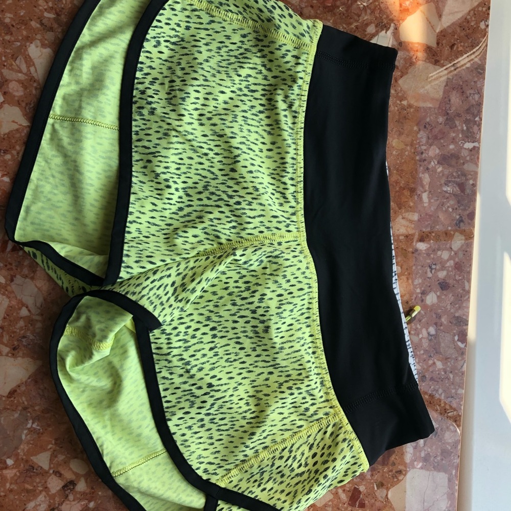 LULULEMON SHORTS